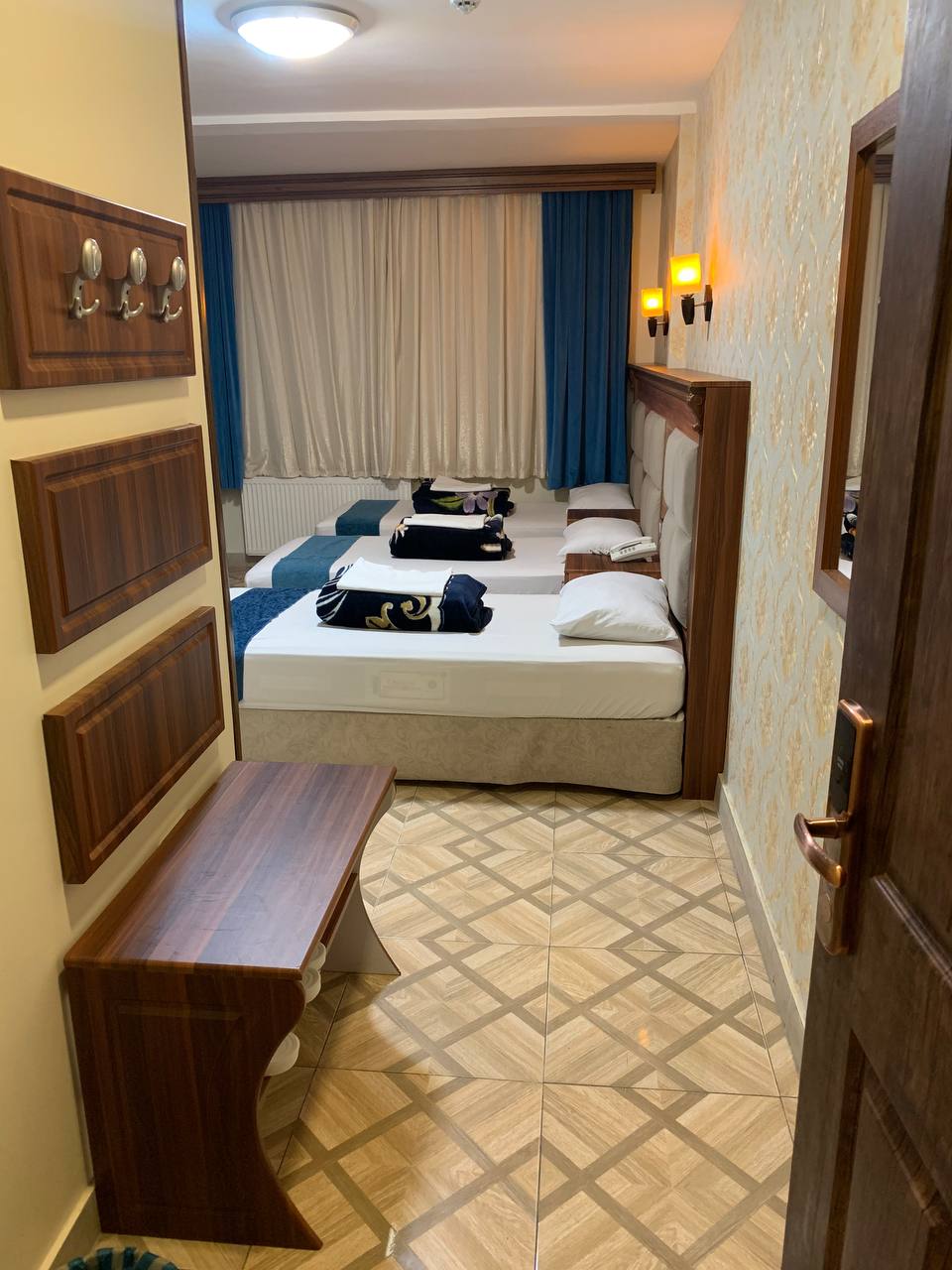 عکس هتل کاخ زیبا