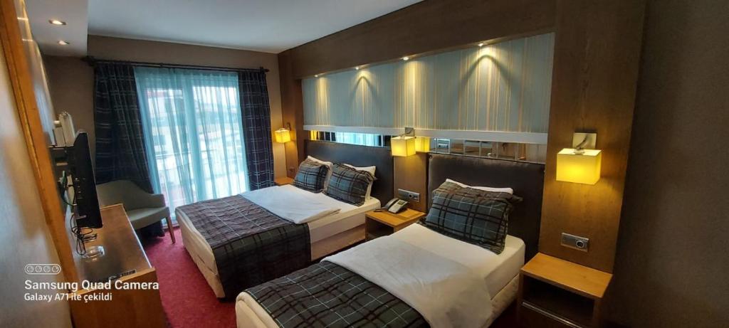 عکس هتل گرند (Grand)