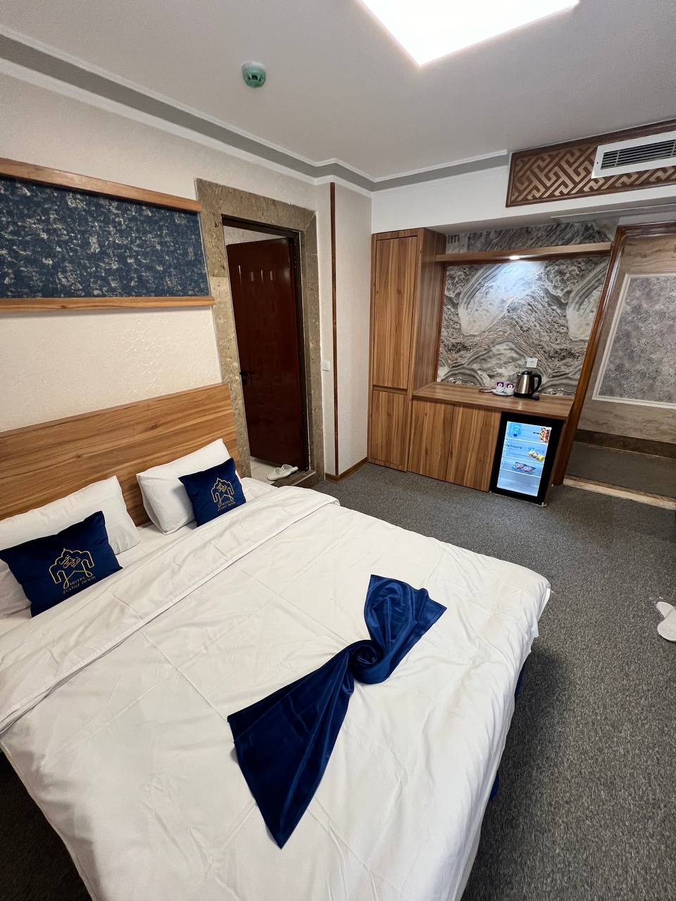 عکس هتل ضیافت نور