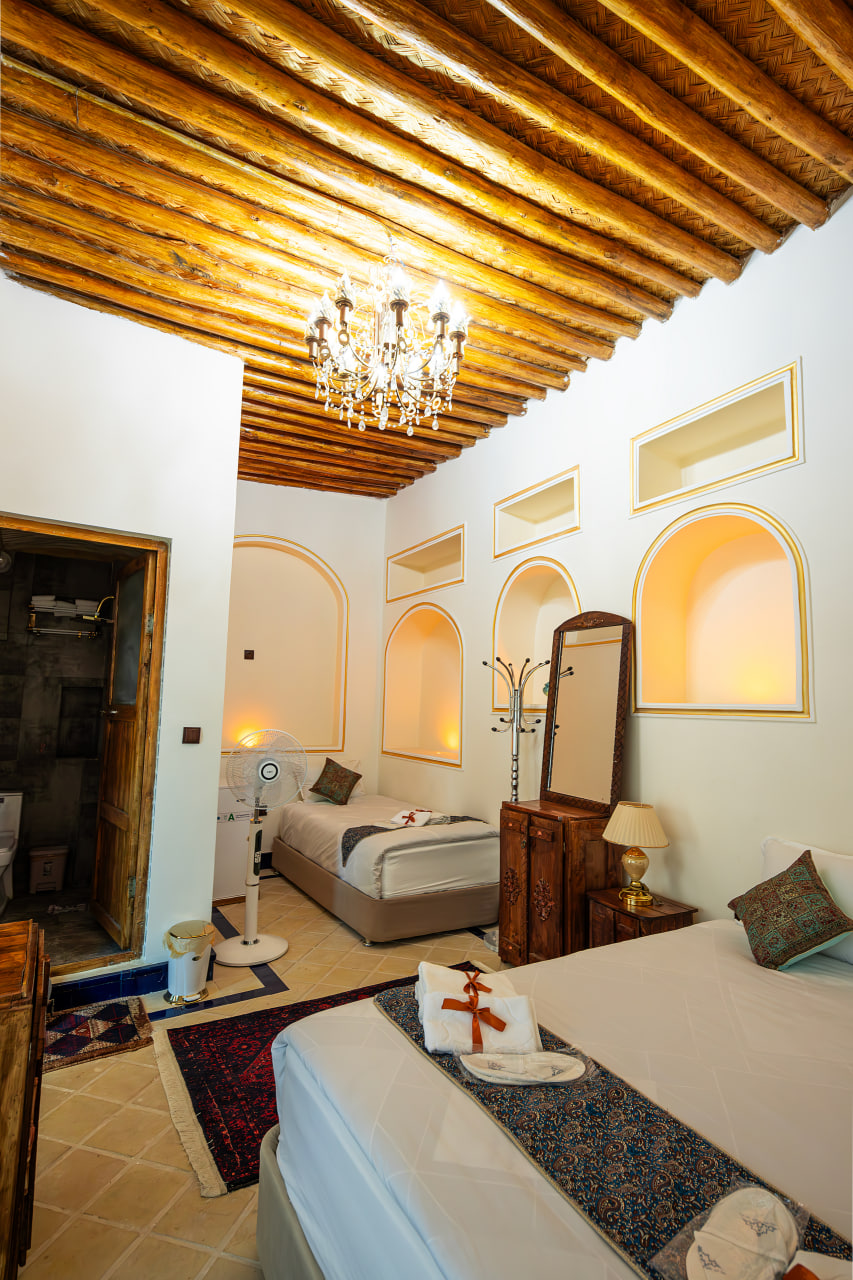 عکس هتل آناهید