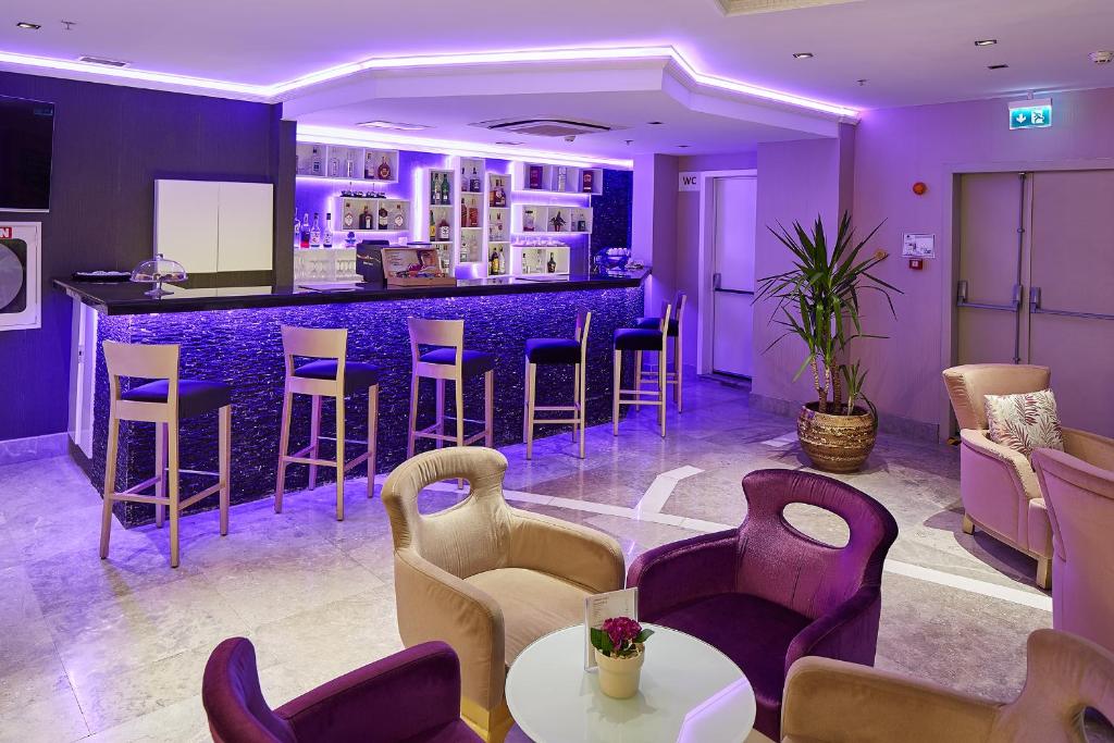 عکس هتل دابل تری بای هیلتون آلسانجاک (Doubletree by Hilton Alsancak)