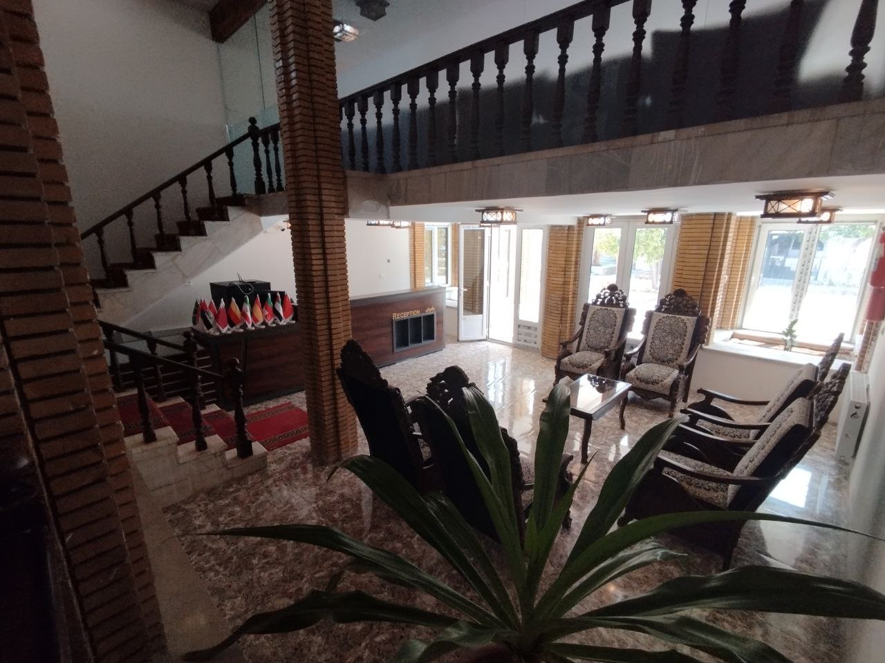 عکس هتل نصر کارمانیا