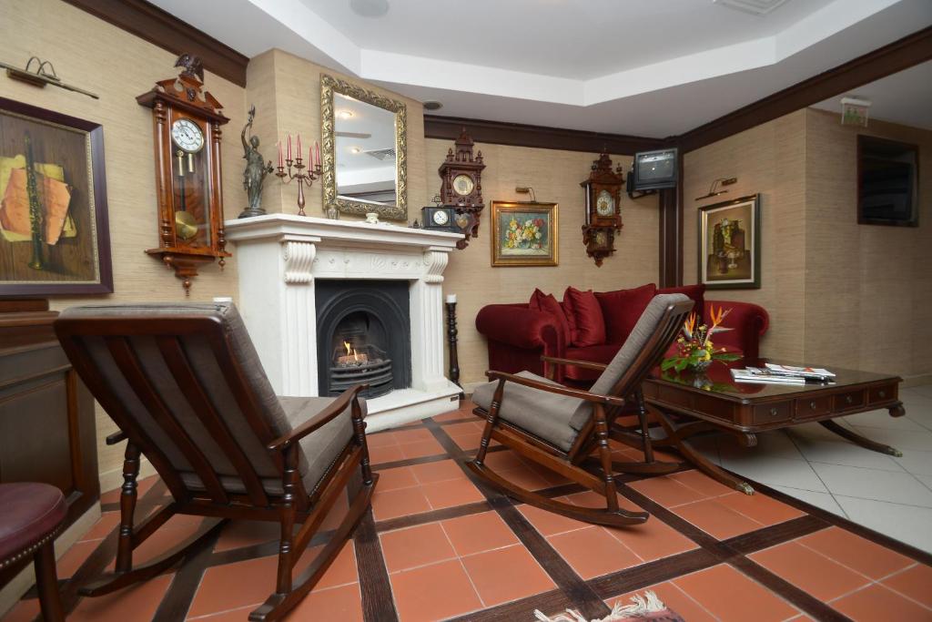 عکس هتل کاراجا (Karaca)