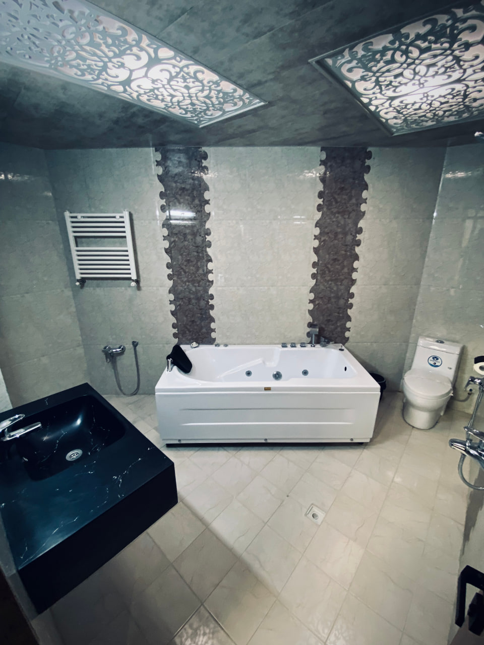 عکس هتل ضیافت نور