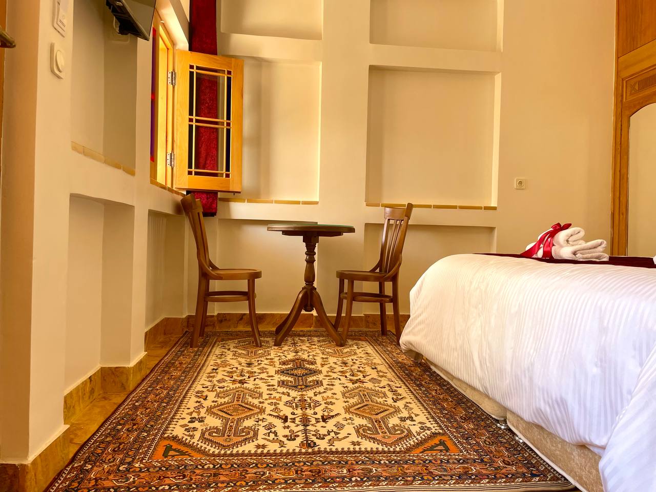 عکس هتل ساباط