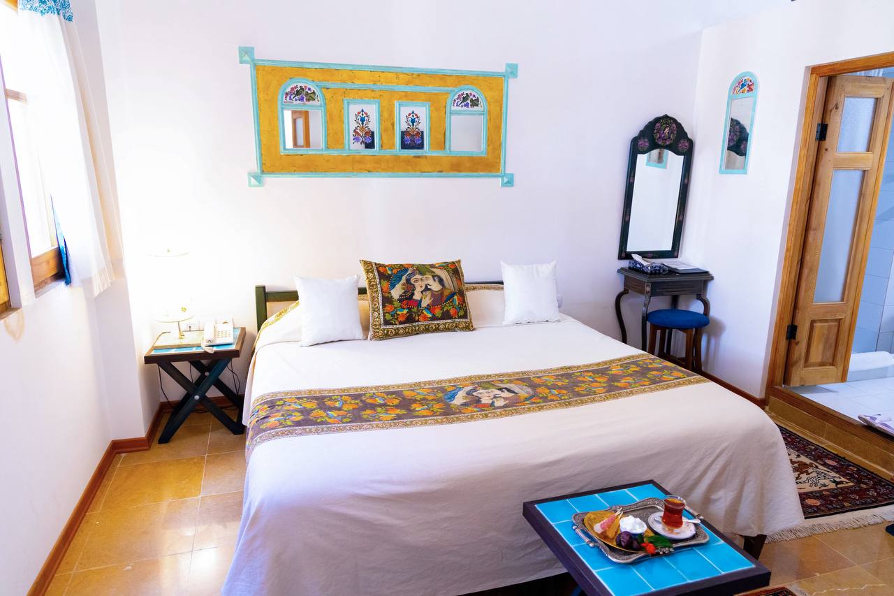 عکس هتل بخردی