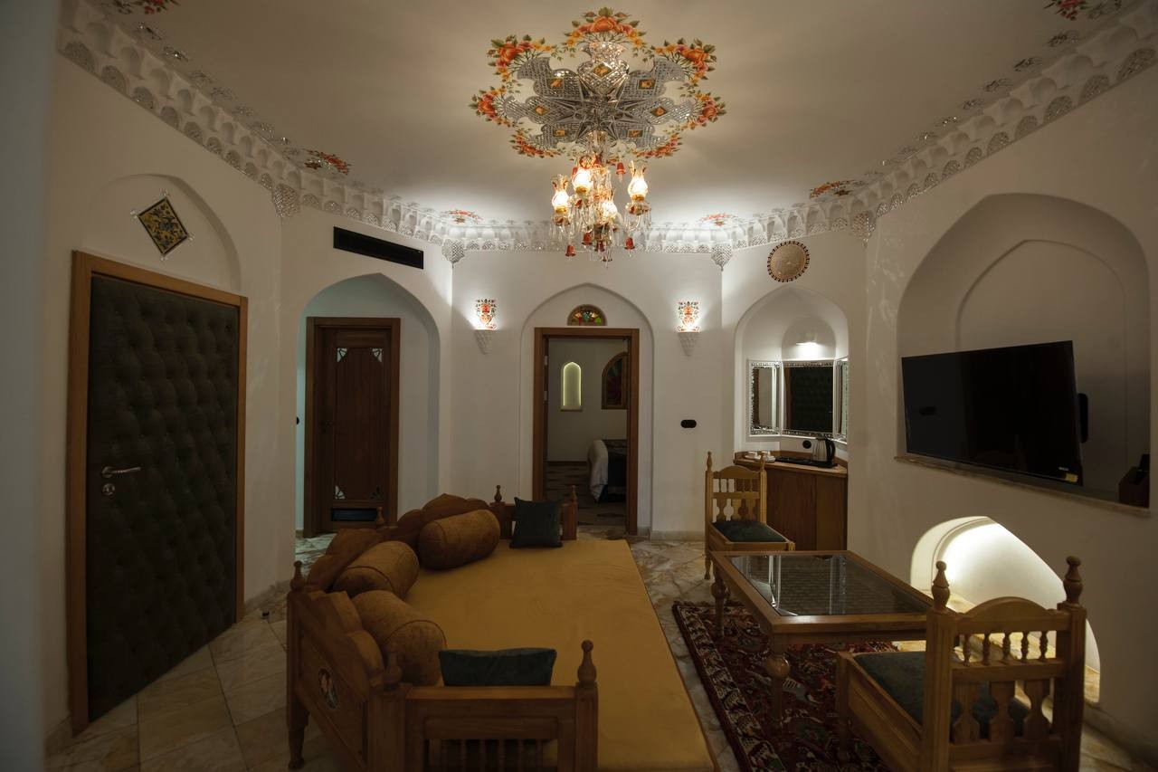 تصویر هتل گران میراث رشیدیه