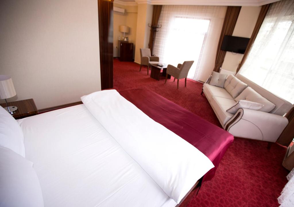 عکس هتل رسمینا (Resmina)