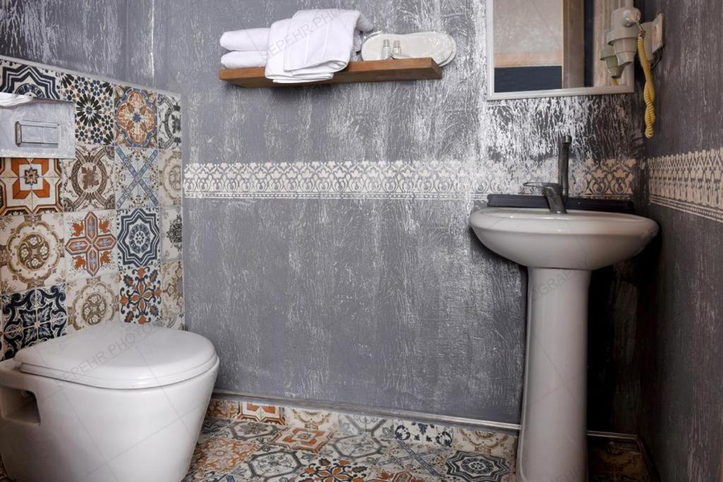 عکس هتل آیسا (Aysa)