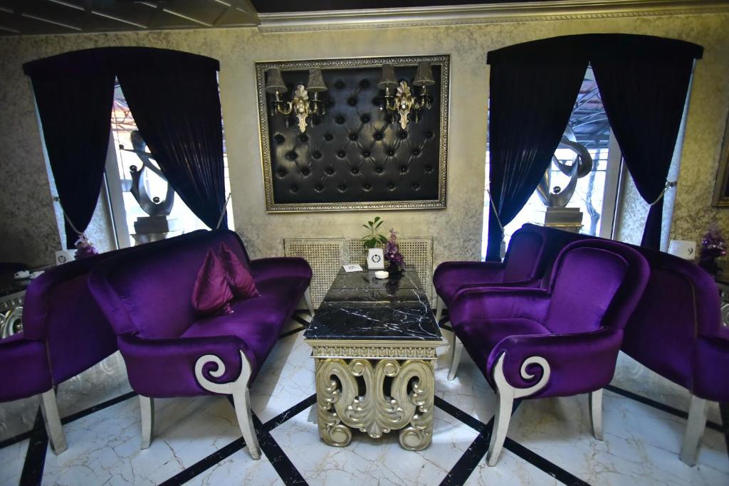 عکس هتل ایمپریال پالاس (Imperial Palace)