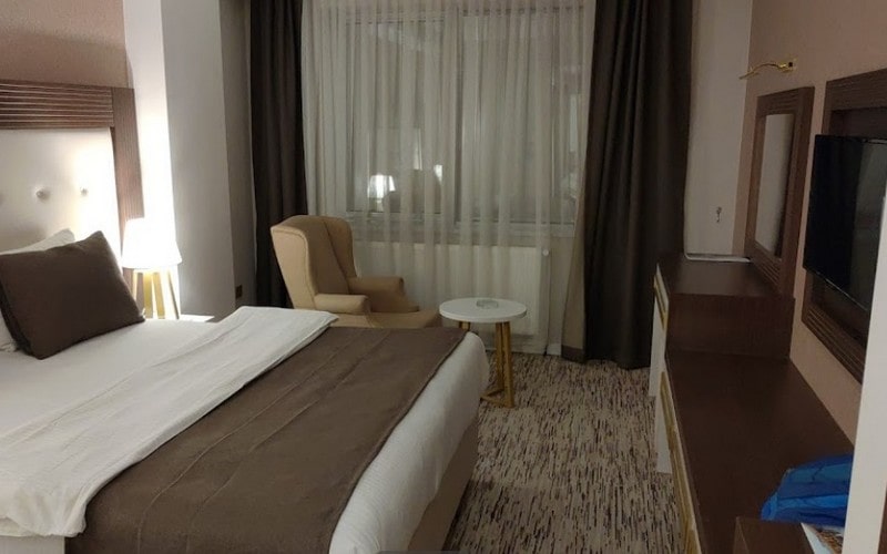 عکس هتل وان لایف (Van Life)