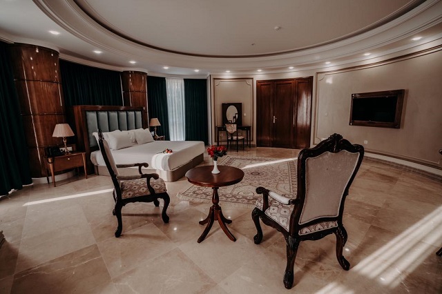 عکس هتل ویستریا