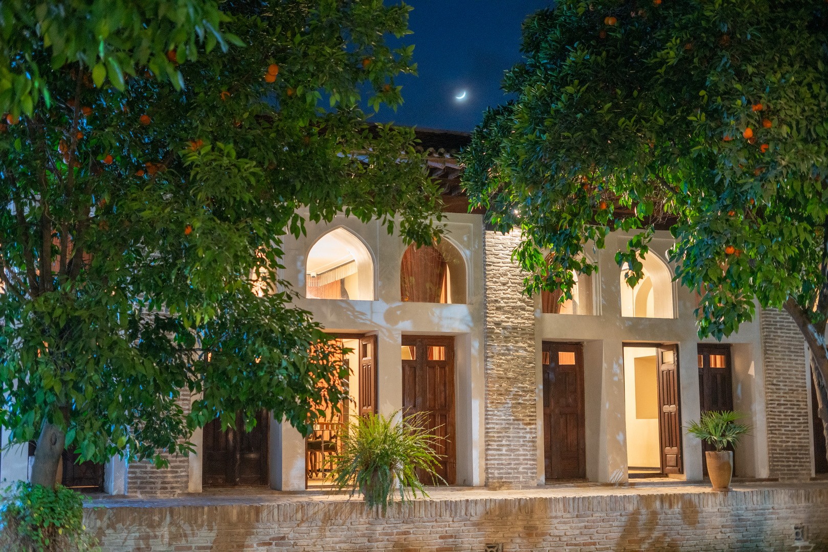 عکس هتل سنتی تخت جمشید