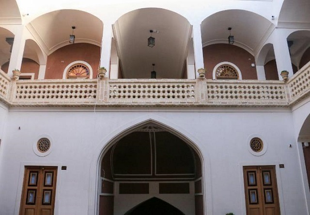 تصویر هتل بابا افضل