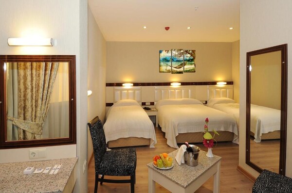 عکس هتل د سیتی پورت (The City Port)