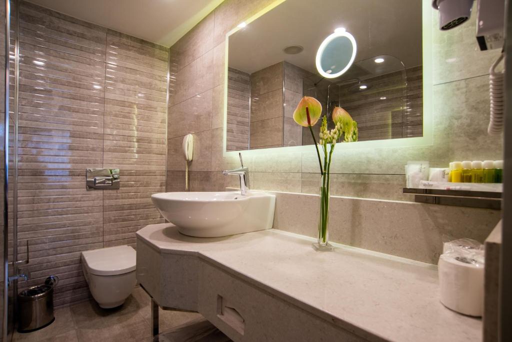 عکس هتل ریچموند (Richmond)