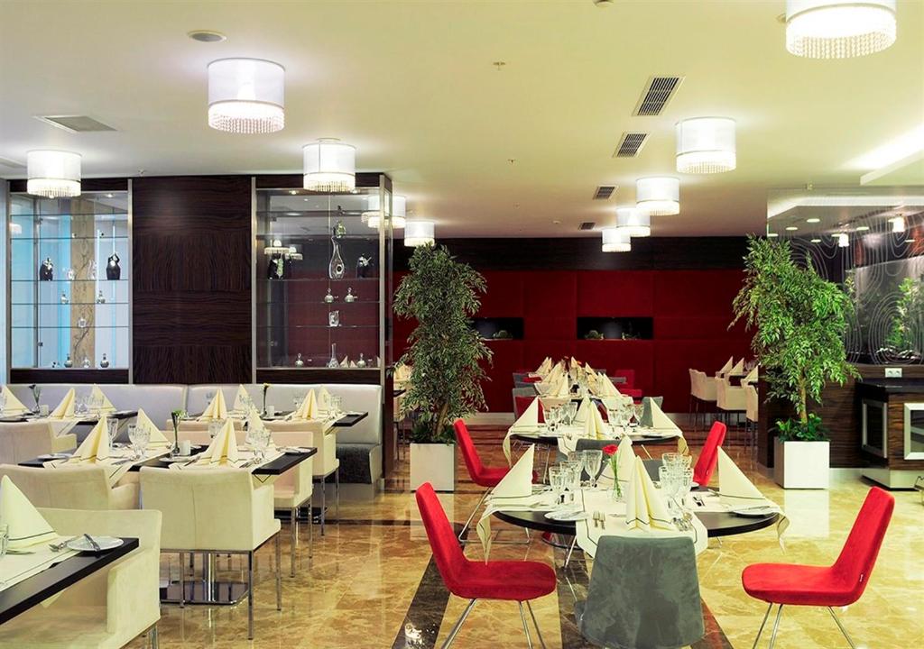 عکس هتل دمورا (Demora)