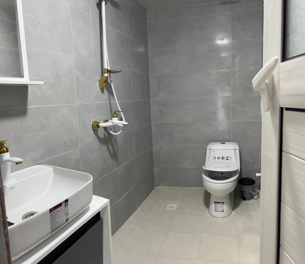 عکس هتل گل ابریشم