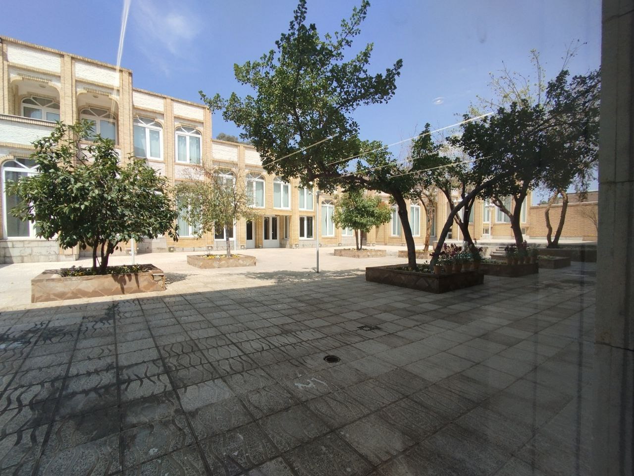 عکس هتل نصر کارمانیا