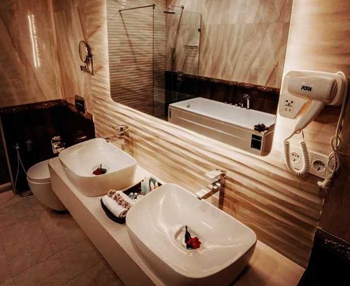 عکس هتل ویستریا