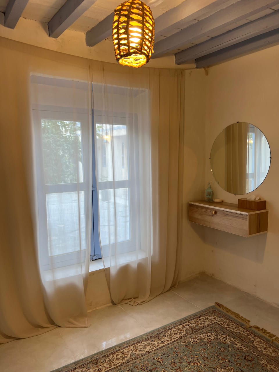 عکس هتل گل ابریشم