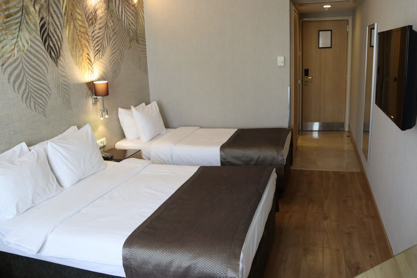 عکس هتل ریوا