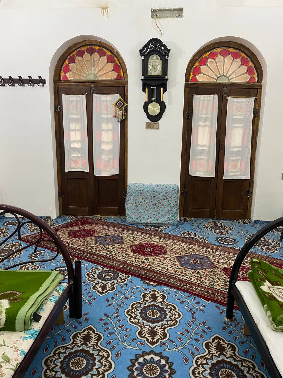 عکس هتل هشت