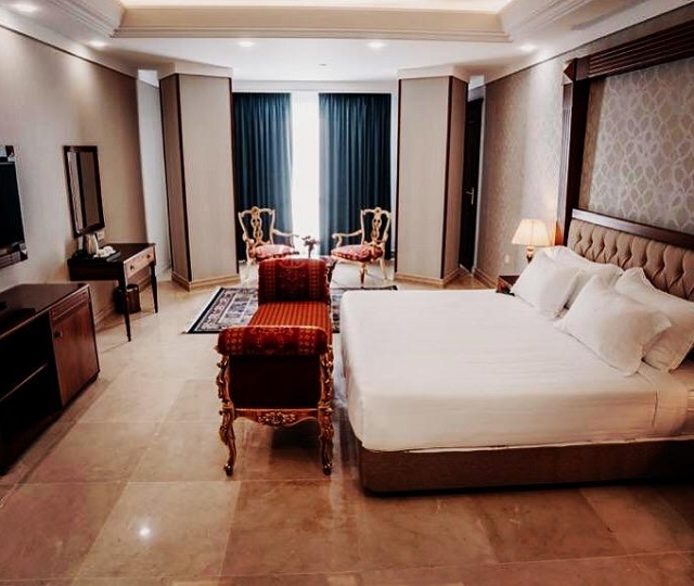 عکس هتل ویستریا