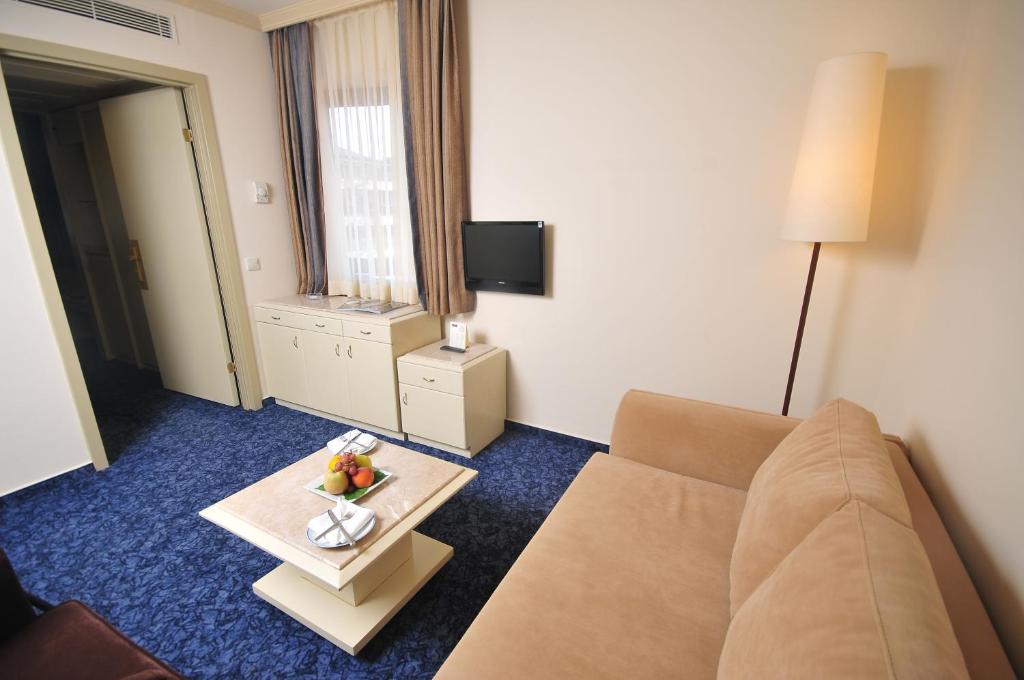 عکس هتل کلاس (Class)