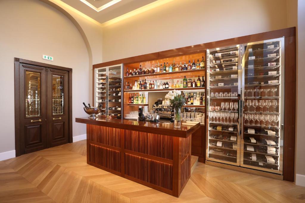 عکس هتل گرند (Grand)