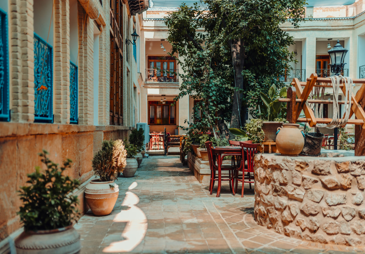 عکس هتل آناهید