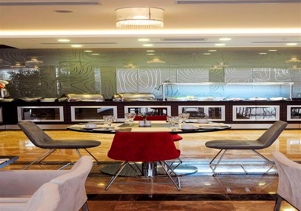 عکس هتل دمورا (Demora)