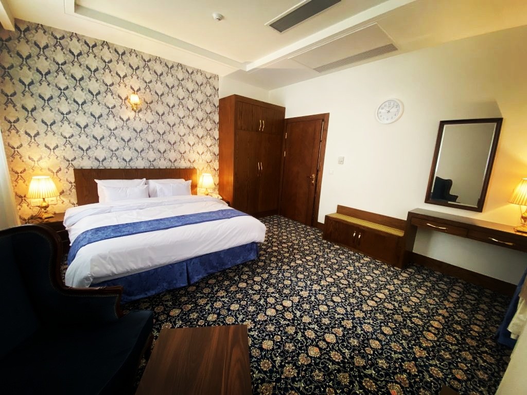 عکس هتل شکوه شارستان