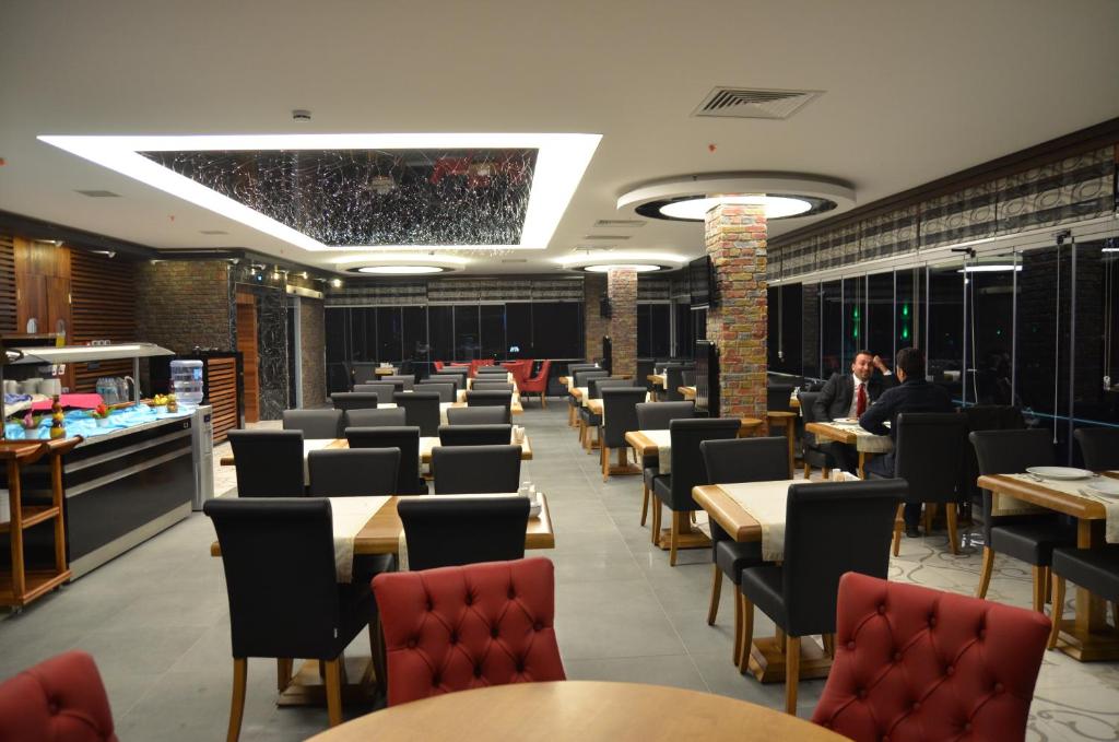 عکس هتل گرند (Grand)