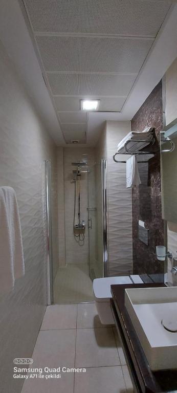 عکس هتل گرند (Grand)