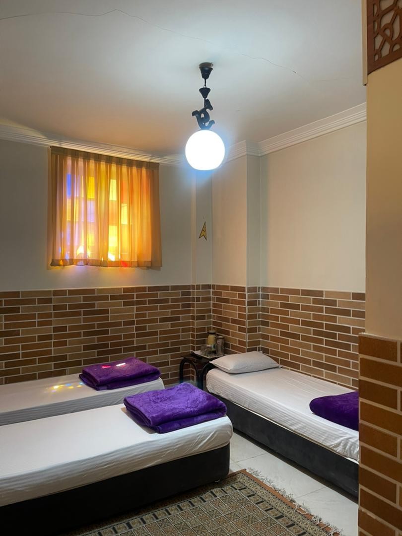 عکس هتل سنتی تخت جمشید