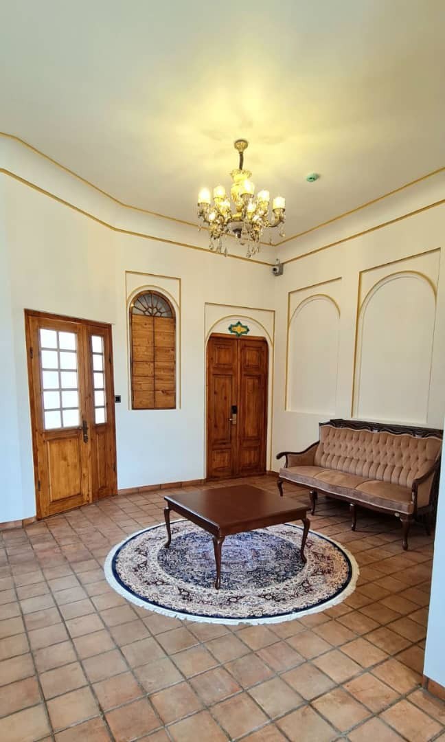 عکس هتل عمارت میرزا مهدی فراش باشی ( سرخه ای )