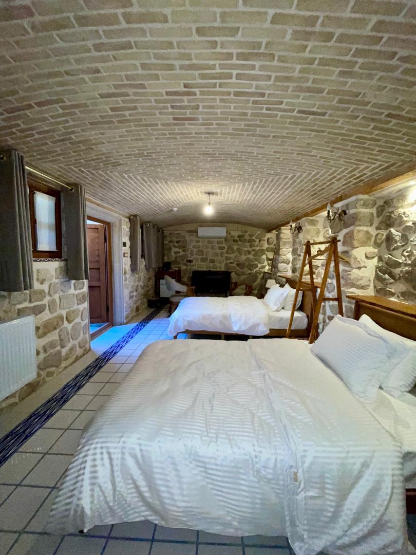 عکس هتل سنتی عمارت فرهادی