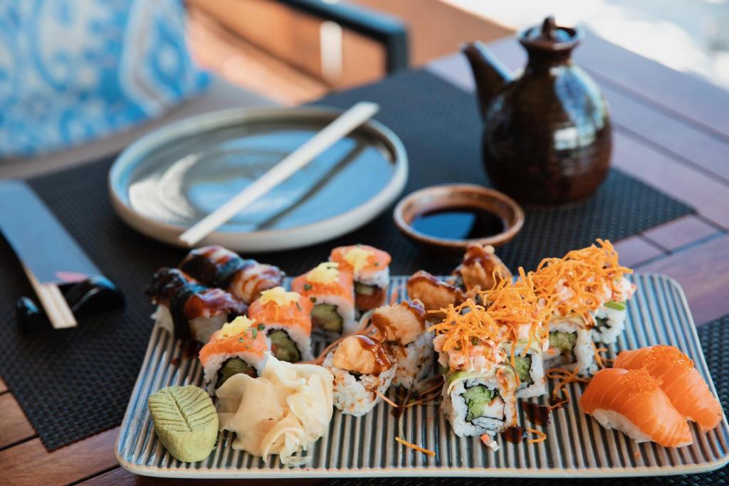 عکس هتل کنراد (Conrad)