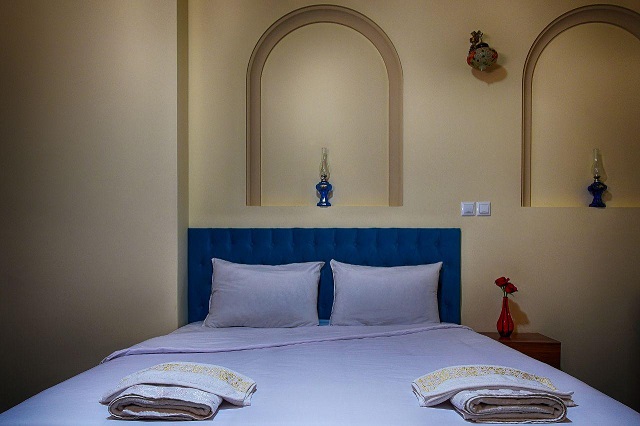 عکس هتل سنتی درباری