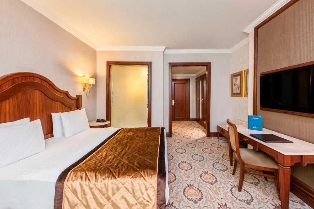 عکس هتل الیت ورلد (Elite World)