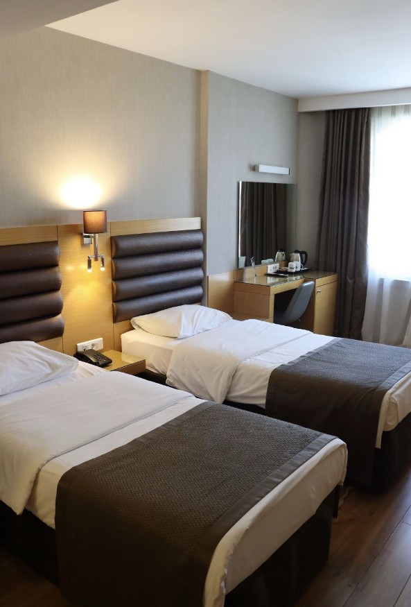 عکس هتل ریوا