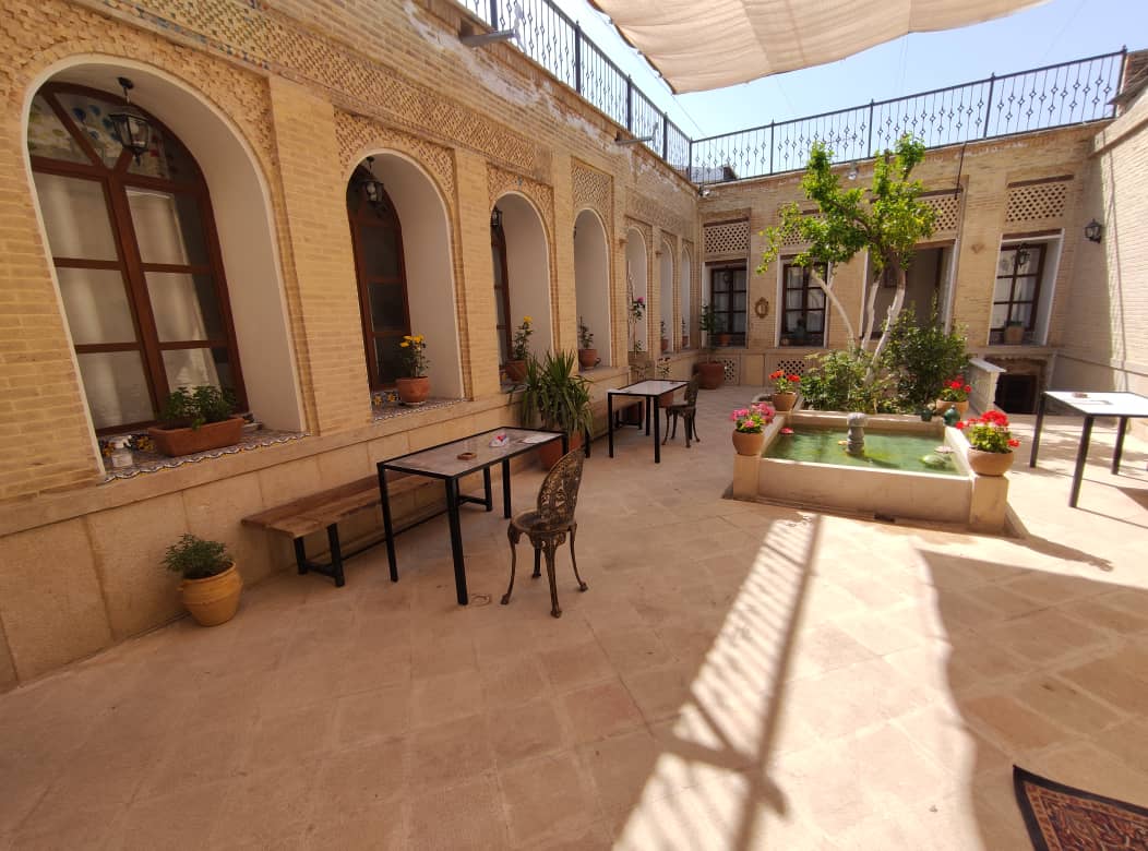 عکس هتل صوفی راز