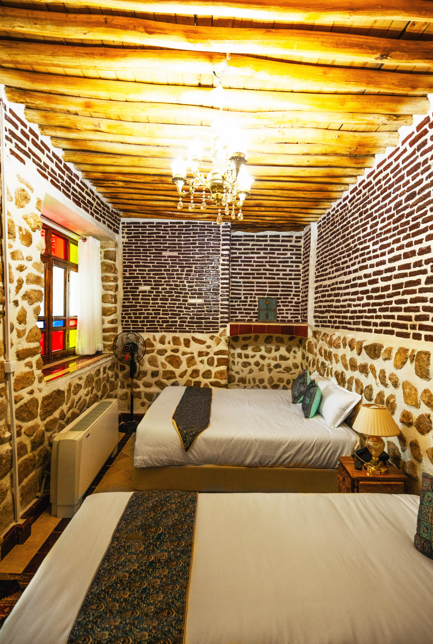 عکس هتل آناهید