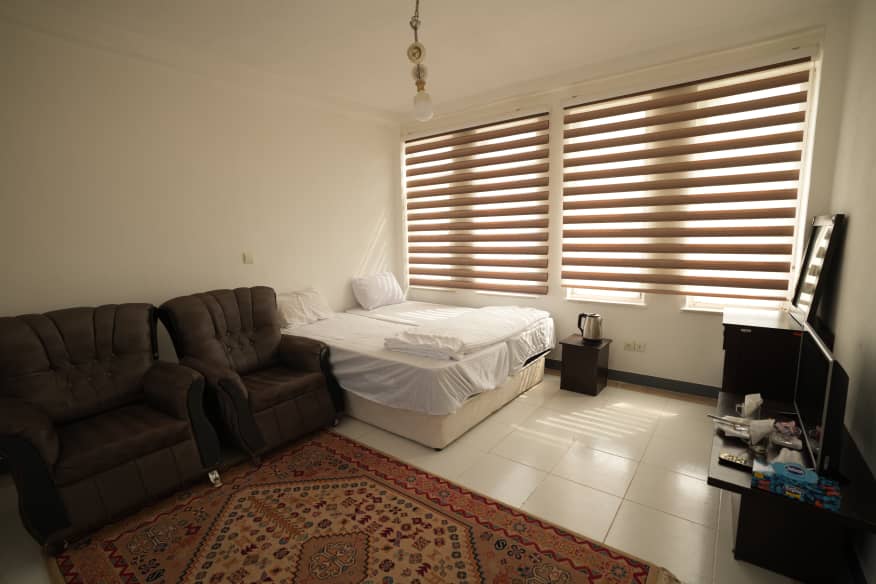 عکس هتل باغ ایران زمین