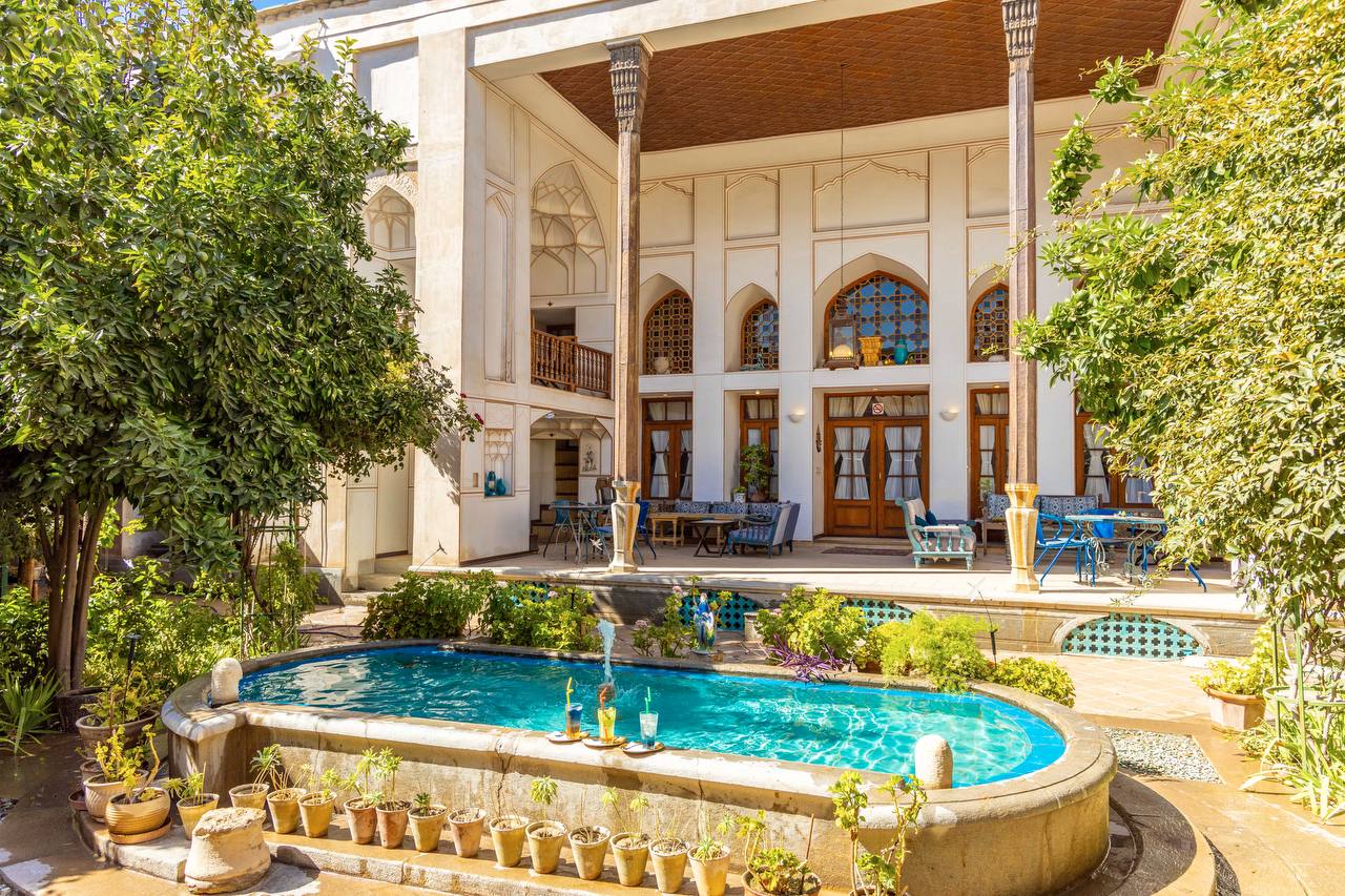 عکس هتل بخردی