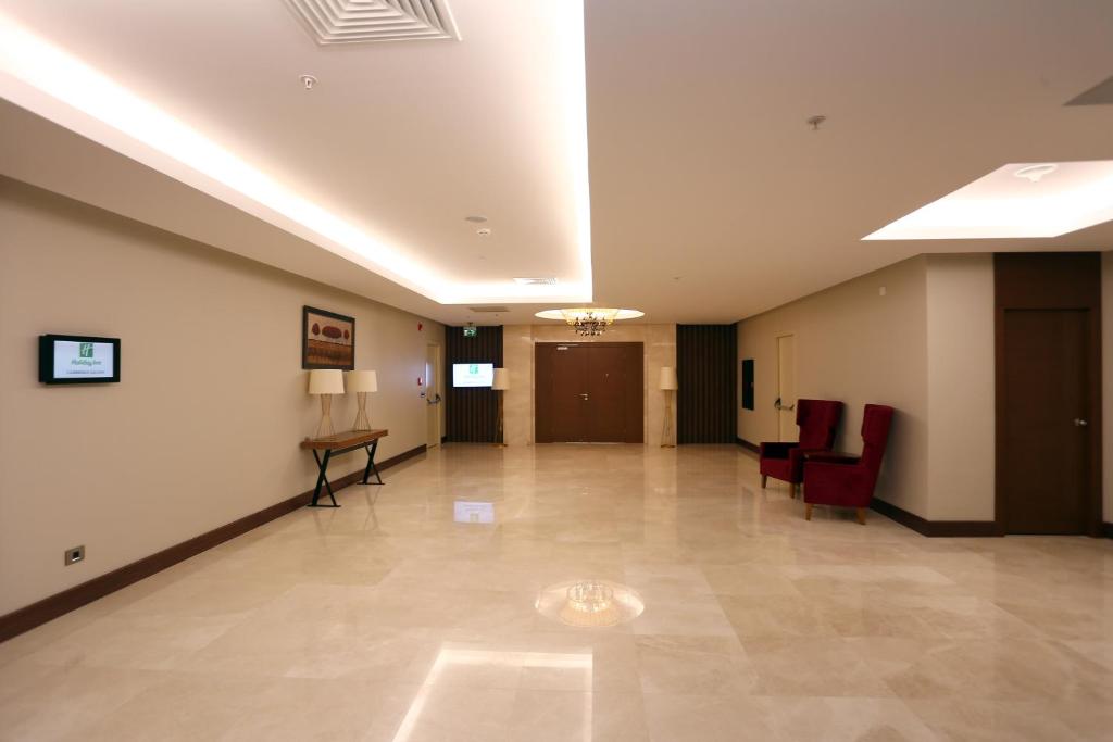عکس هتل هالیدی این کوکورامبار (Holiday Inn Cukurambar)