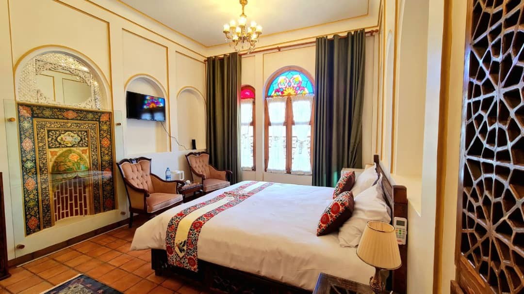 عکس هتل عمارت میرزا مهدی فراش باشی ( سرخه ای )