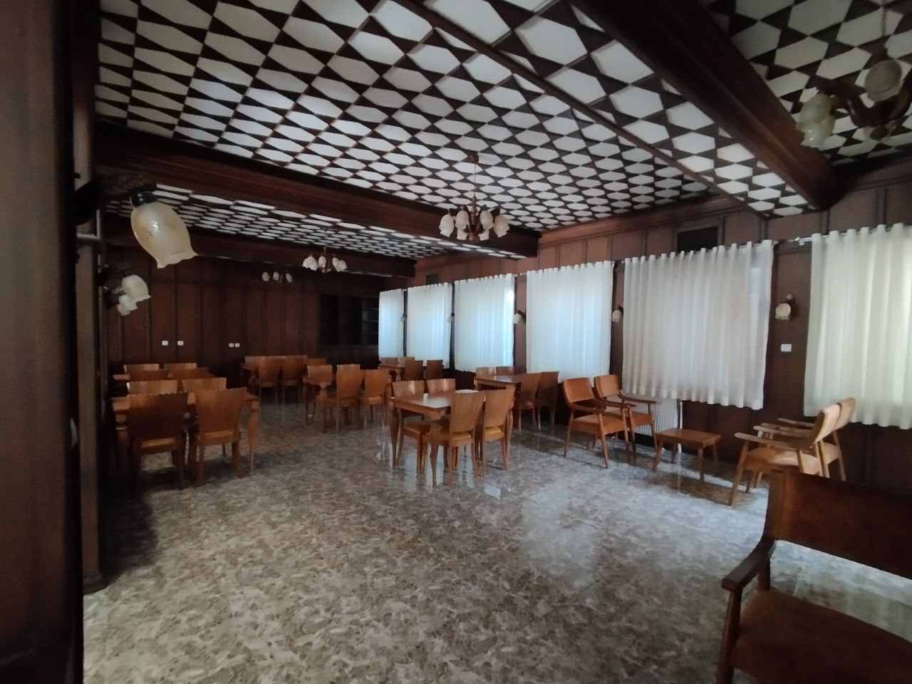 عکس هتل نصر کارمانیا