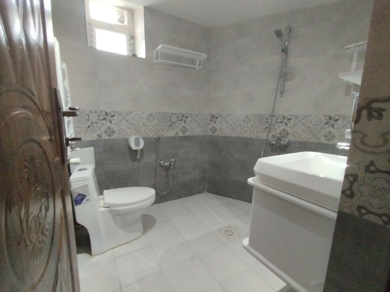 عکس هتل نصر کارمانیا